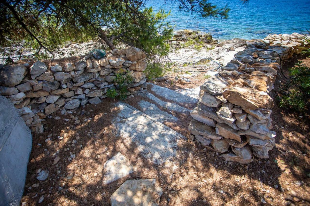 Obiteljska Kuca Za Odmor Futura Villa มิลนา ภายนอก รูปภาพ