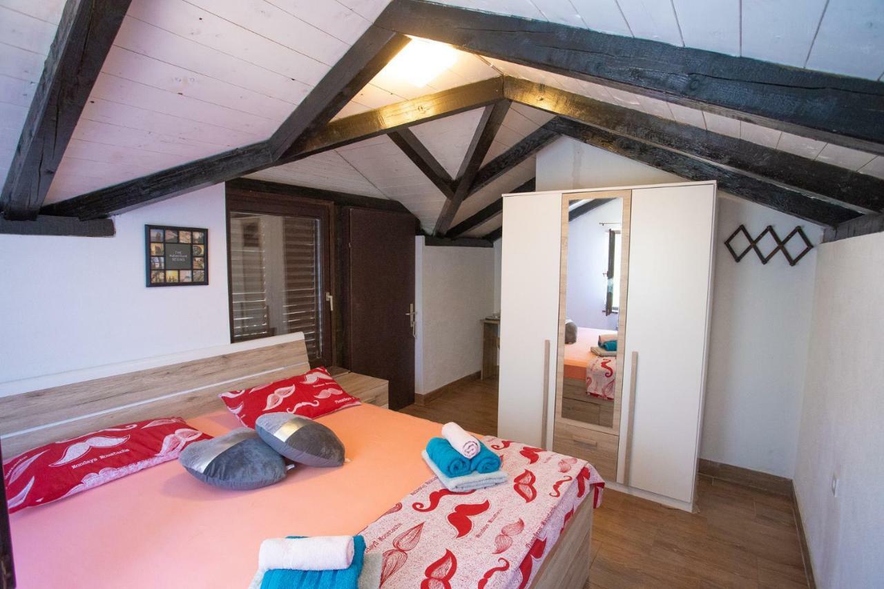 Obiteljska Kuca Za Odmor Futura Villa มิลนา ภายนอก รูปภาพ