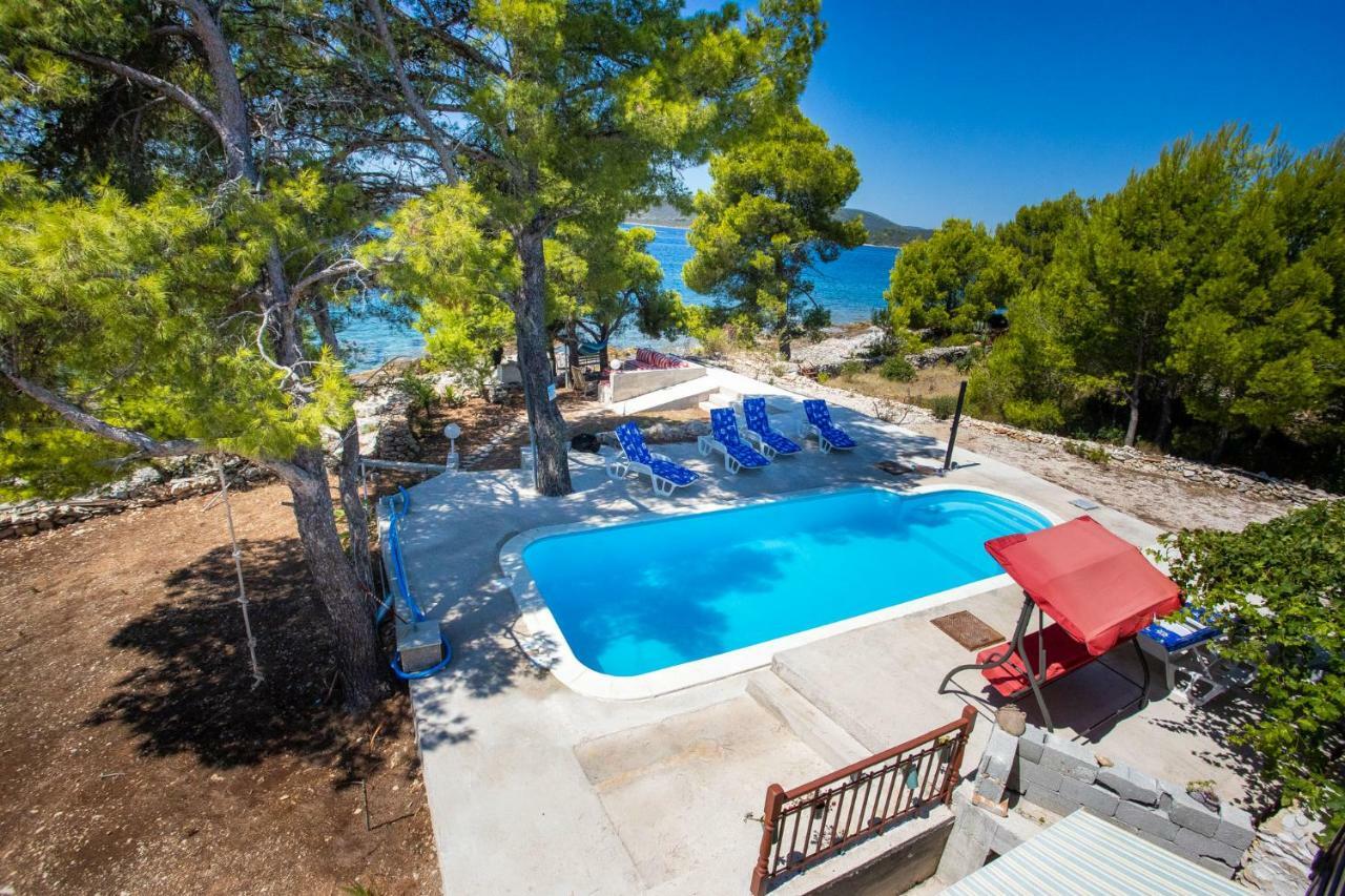 Obiteljska Kuca Za Odmor Futura Villa มิลนา ภายนอก รูปภาพ