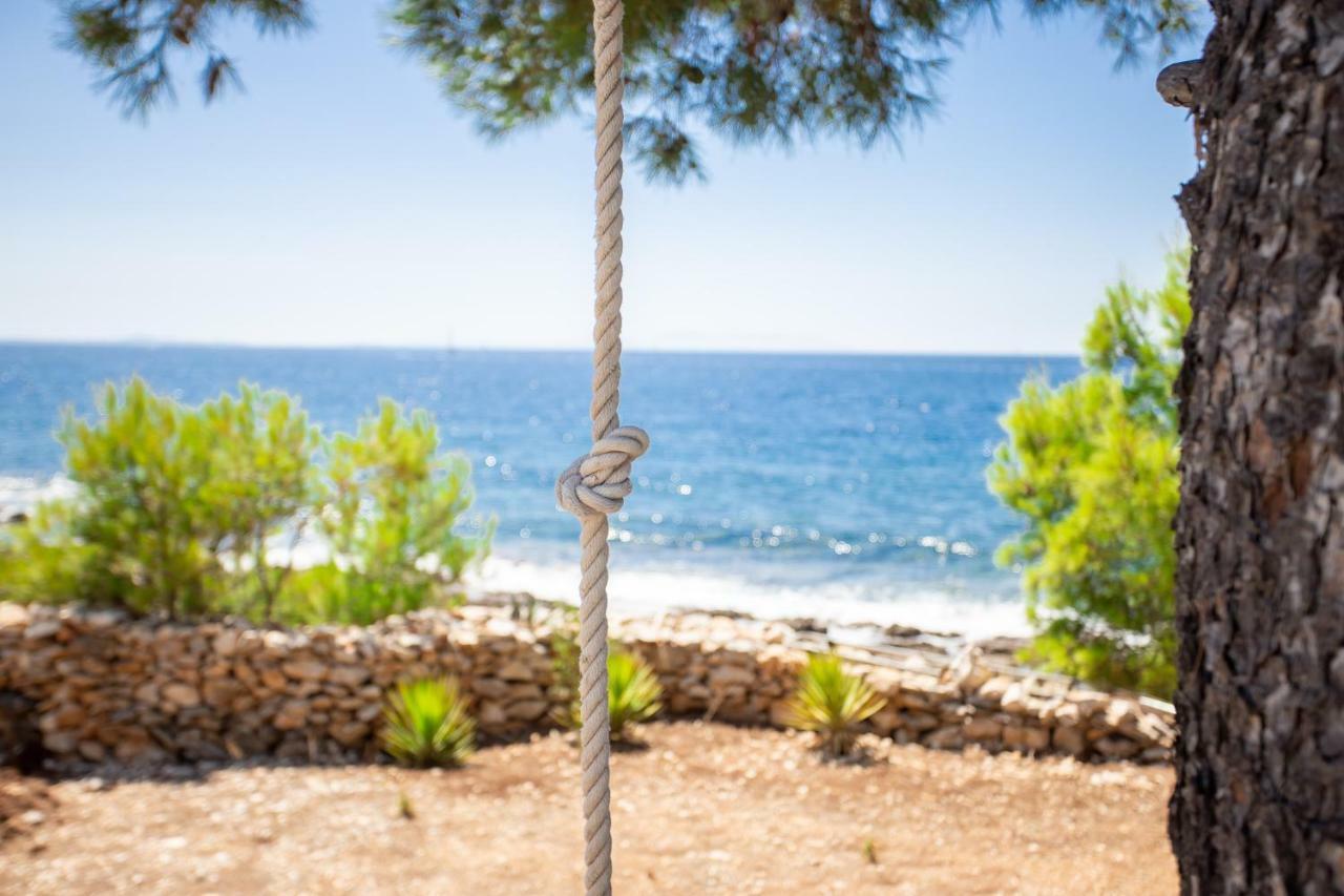 Obiteljska Kuca Za Odmor Futura Villa มิลนา ภายนอก รูปภาพ