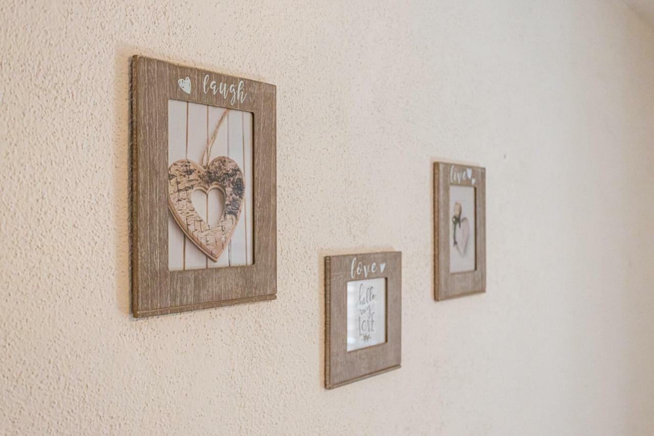 Obiteljska Kuca Za Odmor Futura Villa มิลนา ภายนอก รูปภาพ